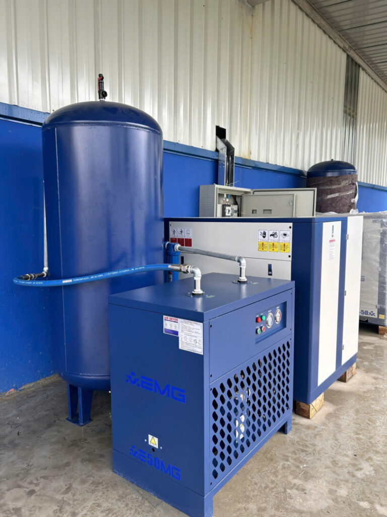 Hình ảnh thực tế Máy sấy tác nhân lạnh AEMG