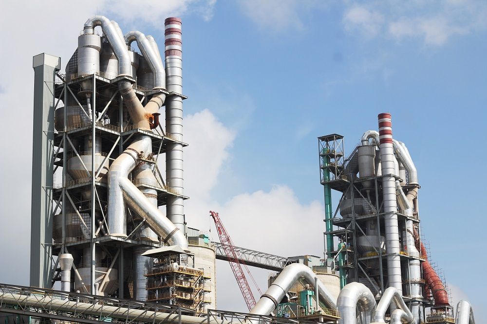 Máy Nén Khí Cho Ngành Xi Măng - Bền Bỉ, Tiết Kiệm & Ổn Định 1 Máy nén khí sử dụng cho nhiều công đoạn trong nhà máy xi măng