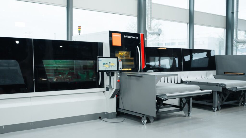 Máy gia công tấm cnc