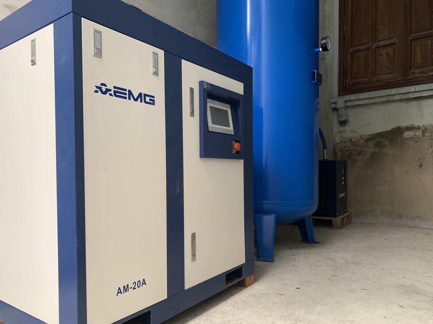máy nén khí trục vít 15kw