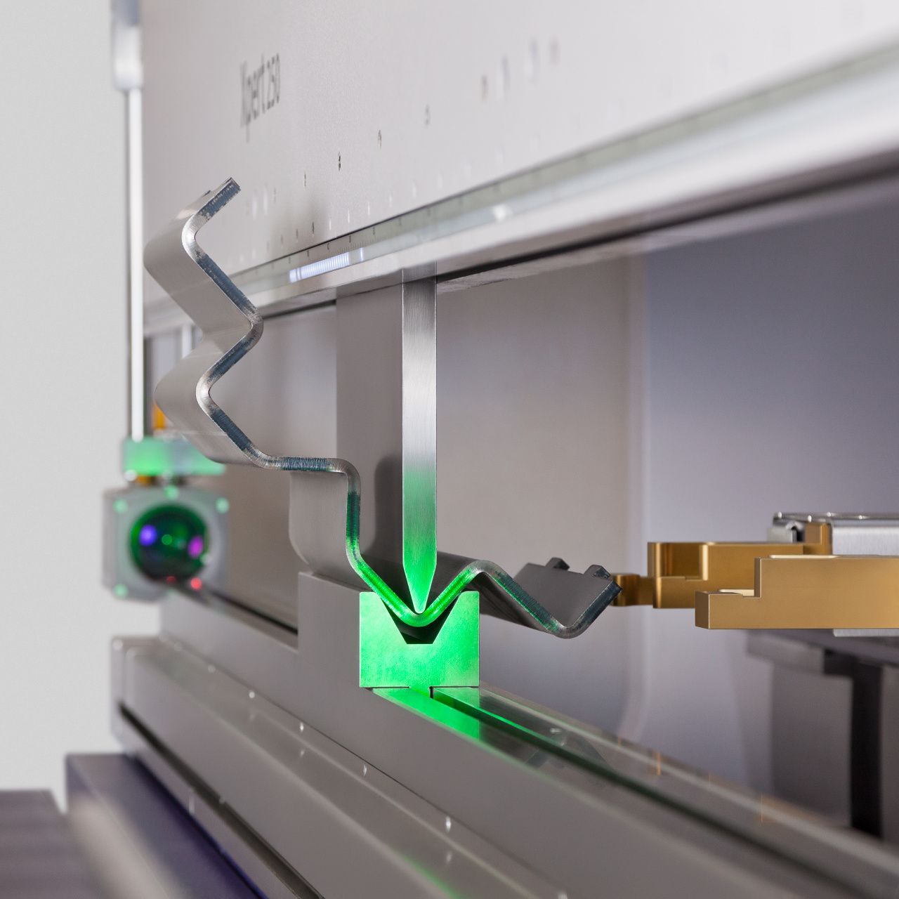 Chày và cối máy chấn CNC